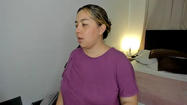 brithany olson25 online show from March 13, 8:10 pm