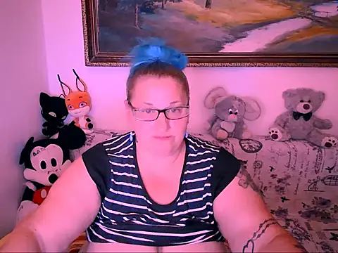 Snapshot of mayamayx chatting on September 14, 7:45 pm mayamayx online show from September 14, 7:45 pm