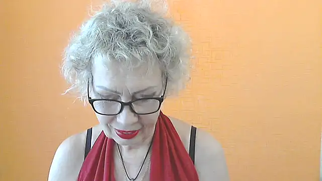 NessyJenixs online show from June 23, 7:06 am