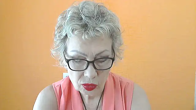 NessyJenixs online show from June 25, 6:07 am