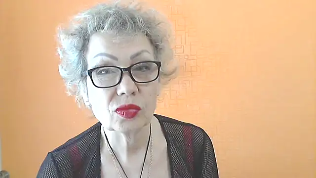 NessyJenixs online show from April 14, 6:46 am