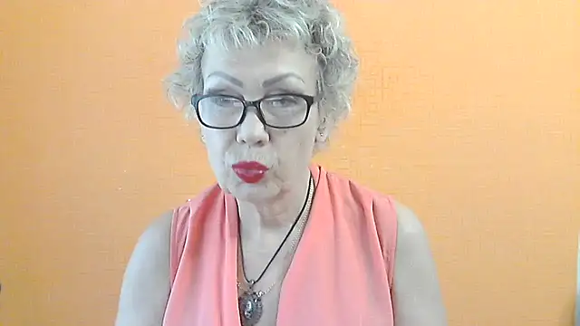 NessyJenixs online show from July 4, 1:18 pm