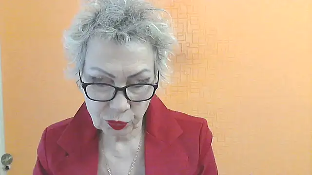 NessyJenixs online show from February 8, 8:29 am