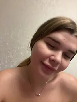 Snapshot of ella_zzz chatting on October 25, 4:03 pm ella zzz online show from October 25, 4:03 pm