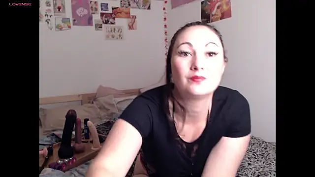 AdorahB3ll3 online show from February 2, 8:08 pm