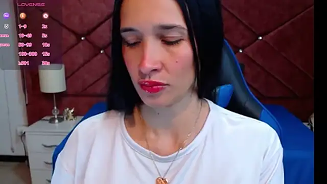 victoria adams07 online show from April 11, 1:26 pm