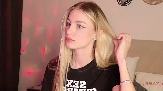 GabriellaOlsen online show from March 19, 6:45 pm