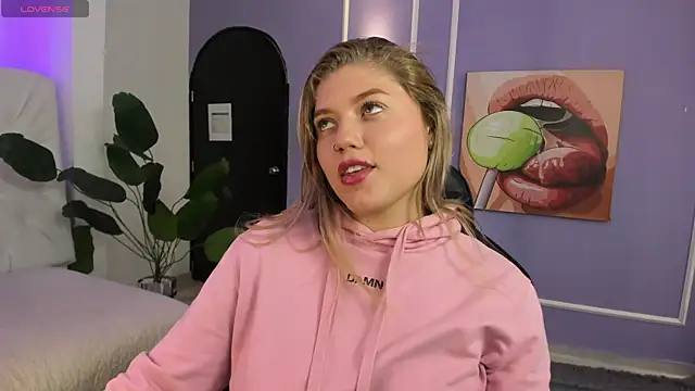 alaia greyy online show from November 20, 3:46 pm