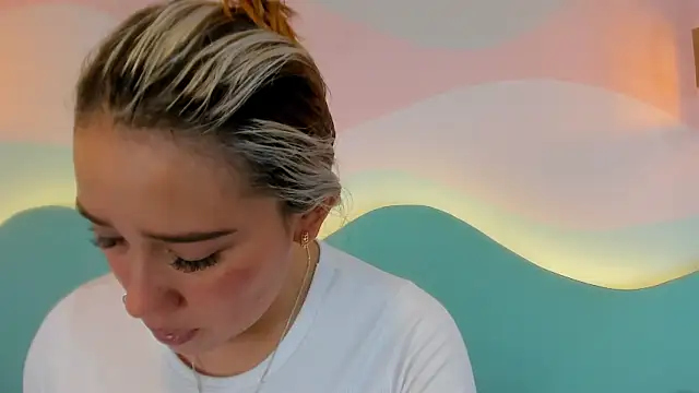 Lannajansen online show from February 25, 1:20 pm