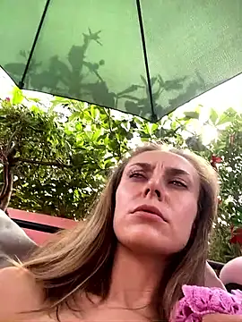 White Lu online show from January 19, 8:10 am