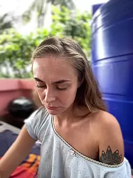 White Lu online show from November 14, 2:11 am