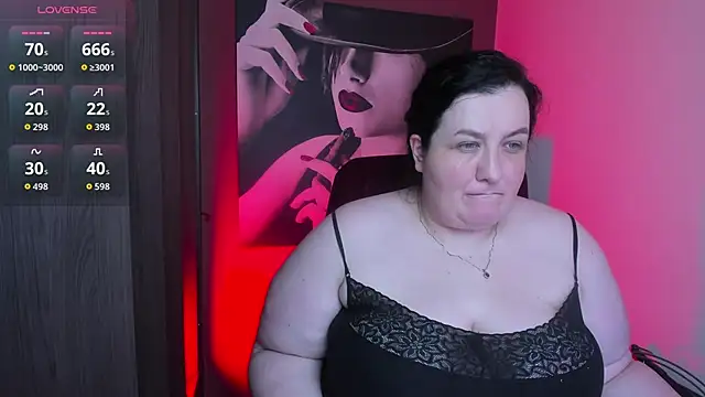 QueenOfHaze online show from June 5, 7:09 pm