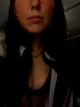 Hornyamy026 online show from November 12, 9:35 pm