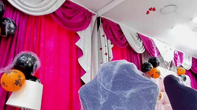 CanelaDevil  online show from October 8, 8:02 pm