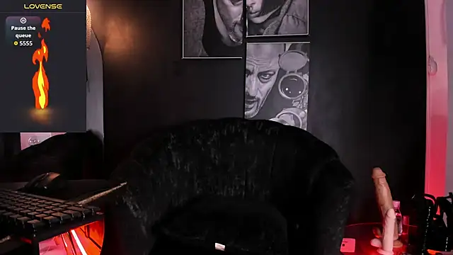 SadieManson  online show from February 12, 5:47 pm