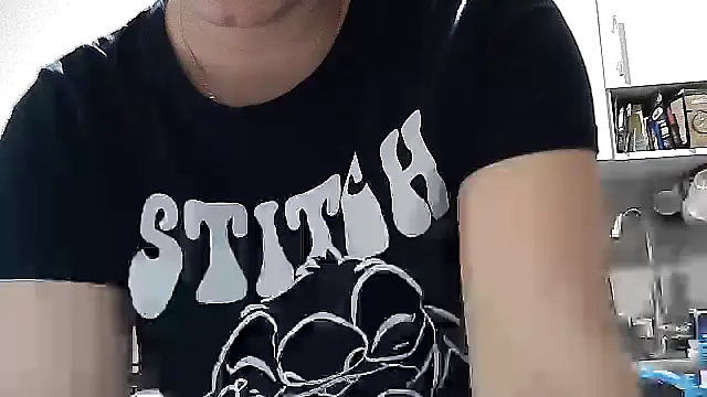 Snapshot of Misssweet_s chatting on October 5, 2:22 pm Misssweet s online show from October 5, 2:22 pm