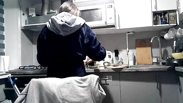 Snapshot of Misssweet_s chatting on October 8, 4:17 am Misssweet s online show from October 8, 4:17 am