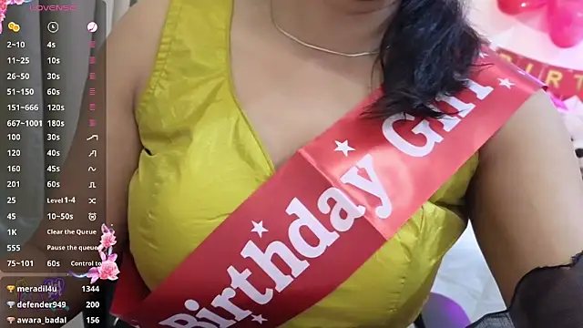 MISS MYRA online show from February 17, 7:02 pm