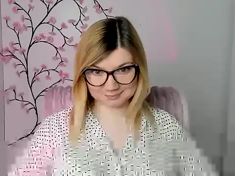 Lola moree online show from April 7, 11:45 am