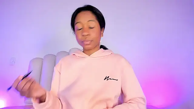 Zaira Rose  online show from November 25, 1:57 pm