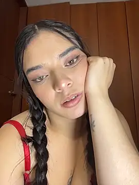 eileensophi online show from March 27, 8:26 am