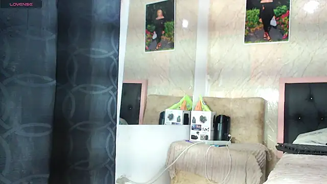 k stormi  online show from November 4, 1:21 am