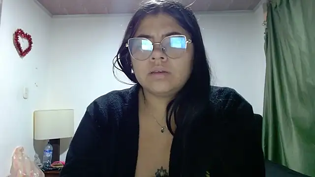 Snapshot of viccky_vick chatting on October 17, 3:21 am viccky vick online show from October 17, 3:21 am