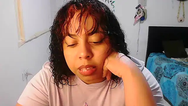 alexandraluv online show from November 29, 10:58 pm