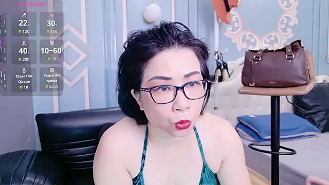 LucianaMe online show from April 19, 2:22 am