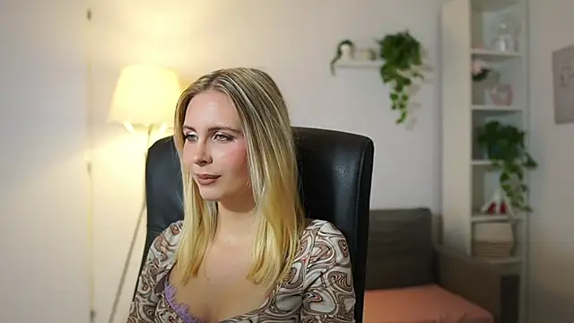 catecrago  online show from October 15, 1:03 pm