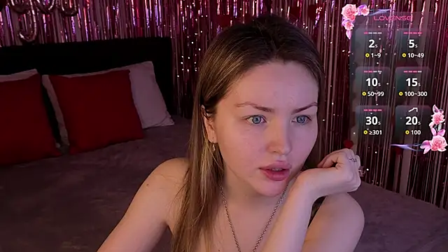 Lora Rosee online show from March 26, 2:30 pm