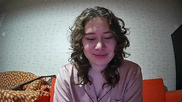 girliemilk online show from October 29, 10:12 pm