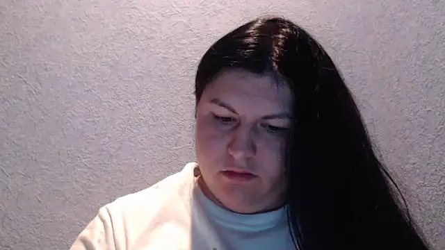 KiraSwee online show from September 11, 5:35 pm