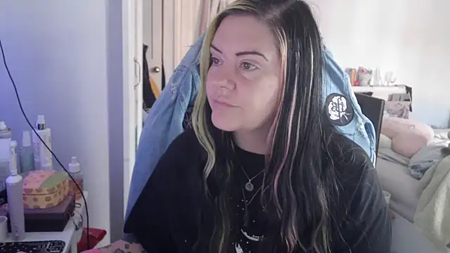 Snapshot of AureliaXOX chatting on September 11, 8:25 am AureliaXOX online show from September 11, 8:25 am