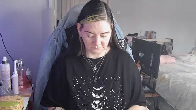 Snapshot of AureliaXOX chatting on September 17, 10:35 am AureliaXOX online show from September 17, 10:35 am