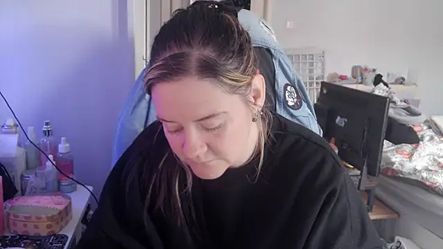 Snapshot of AureliaXOX chatting on October 14, 9:12 am AureliaXOX online show from October 14, 9:12 am