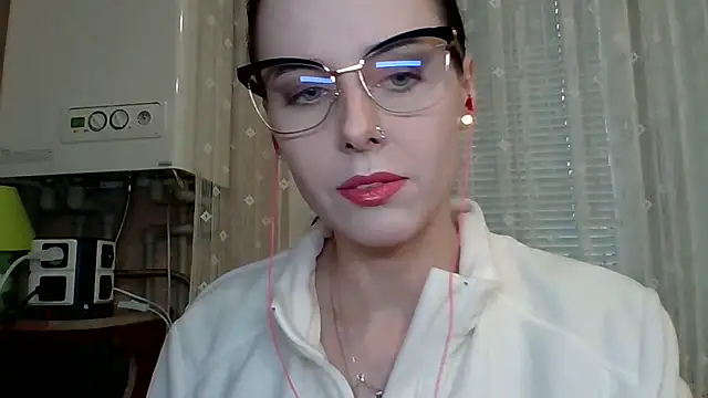 LuminousLady online show from October 5, 1:27 pm