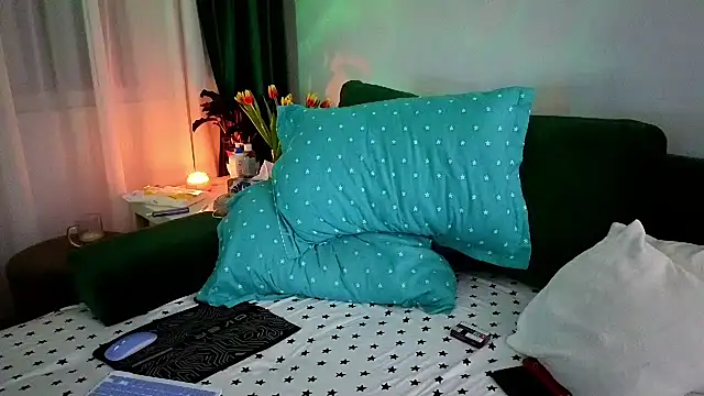 SweetAnia  online show from February 17, 9:36 pm