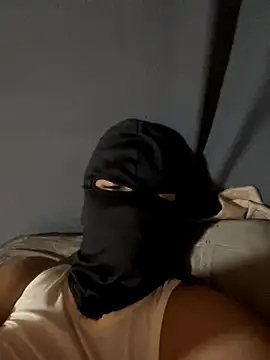 Snapshot of tunenarica22 chatting on October 11, 4:17 am tunenarica22 online show from October 11, 4:17 am