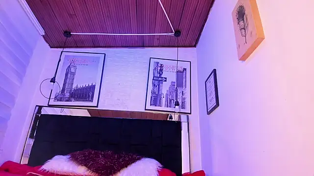 tylla  online show from December 2, 4:14 am