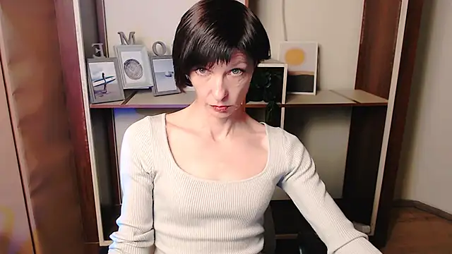  AngeliaFlow  online show from November 19, 8:25 am