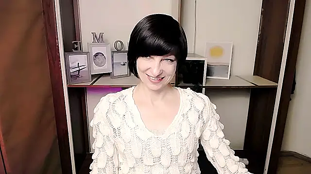  AngeliaFlow  online show from February 9, 8:38 am