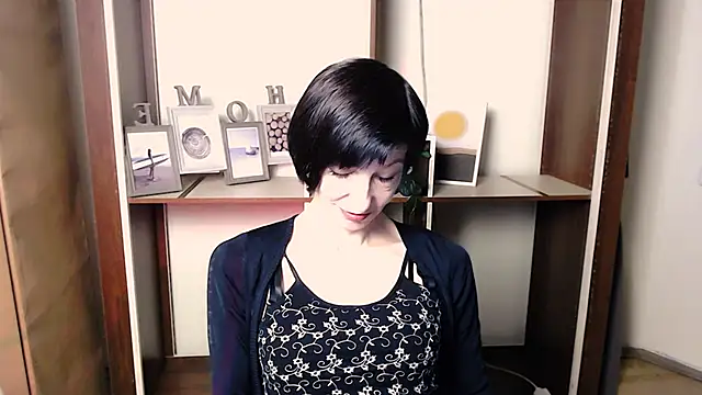  AngeliaFlow  online show from November 24, 7:43 am