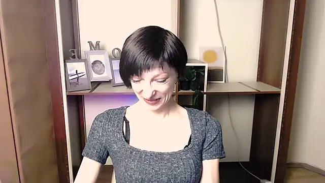  AngeliaFlow  online show from November 14, 8:14 am