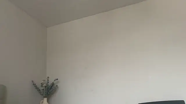 skyejde online show from March 12, 8:39 am