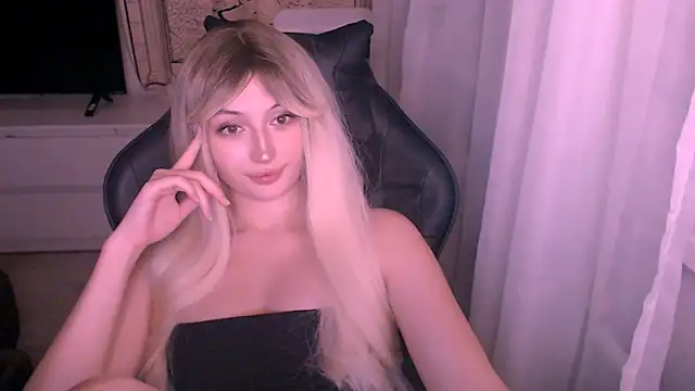 beauty blonde online show from December 21, 11:47 am