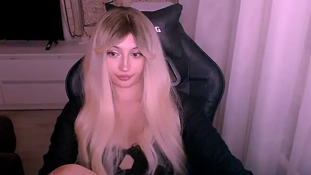 beauty blonde online show from December 17, 1:59 pm