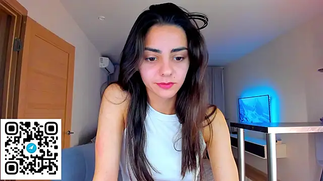 EmiliaZen online show from October 11, 2:42 pm