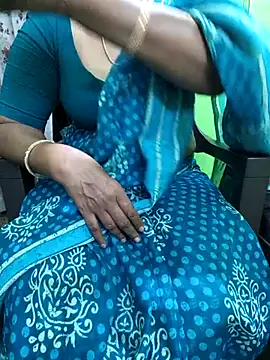 Snapshot of niiveditha chatting on September 18, 2:04 pm niiveditha online show from September 18, 2:04 pm