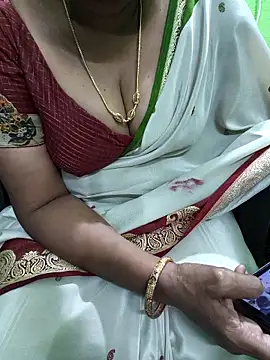 Snapshot of niiveditha chatting on October 8, 3:16 pm niiveditha online show from October 8, 3:16 pm